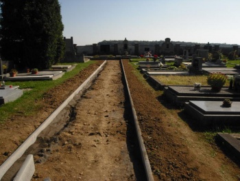 Úpravy na hřbitově