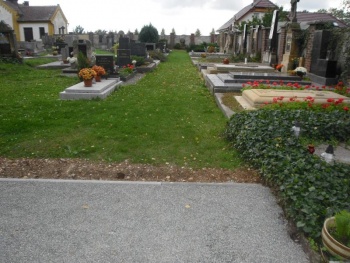 Úpravy na hřbitově